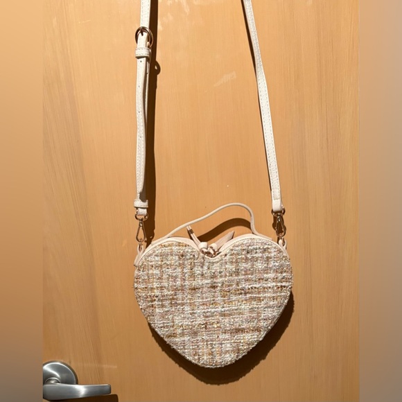 LC Lauren Conrad Tweed Boucle Shimmer Heart Shaped Purse Bag Like New - Picture 2 of 7